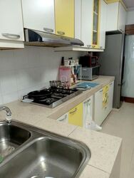 Blk 240 Serangoon Avenue 2 (Serangoon), HDB 4 Rooms #638194321